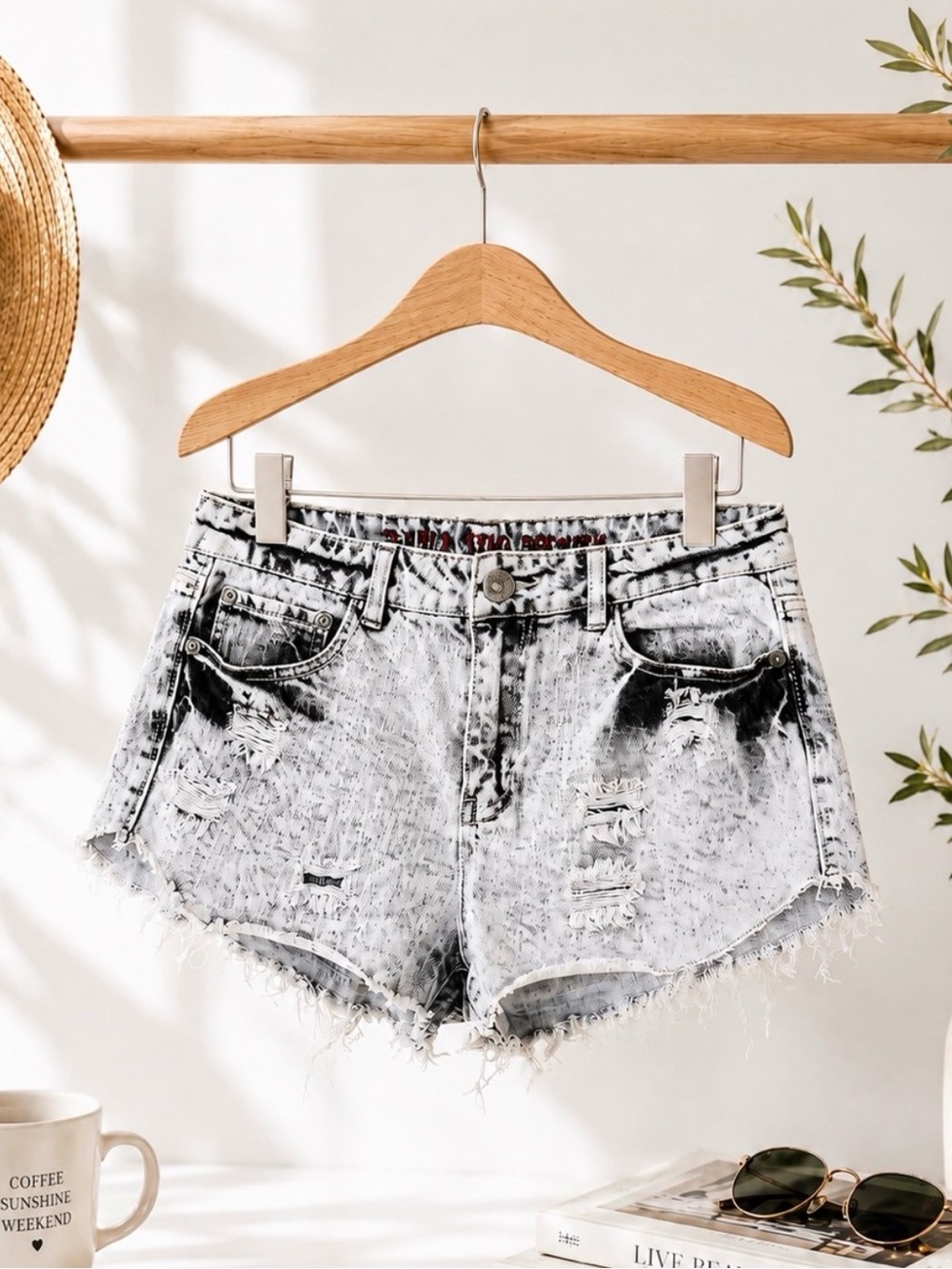 Vanilla Star Premium Acid Wash Distressed Denim Shorts | Size 7